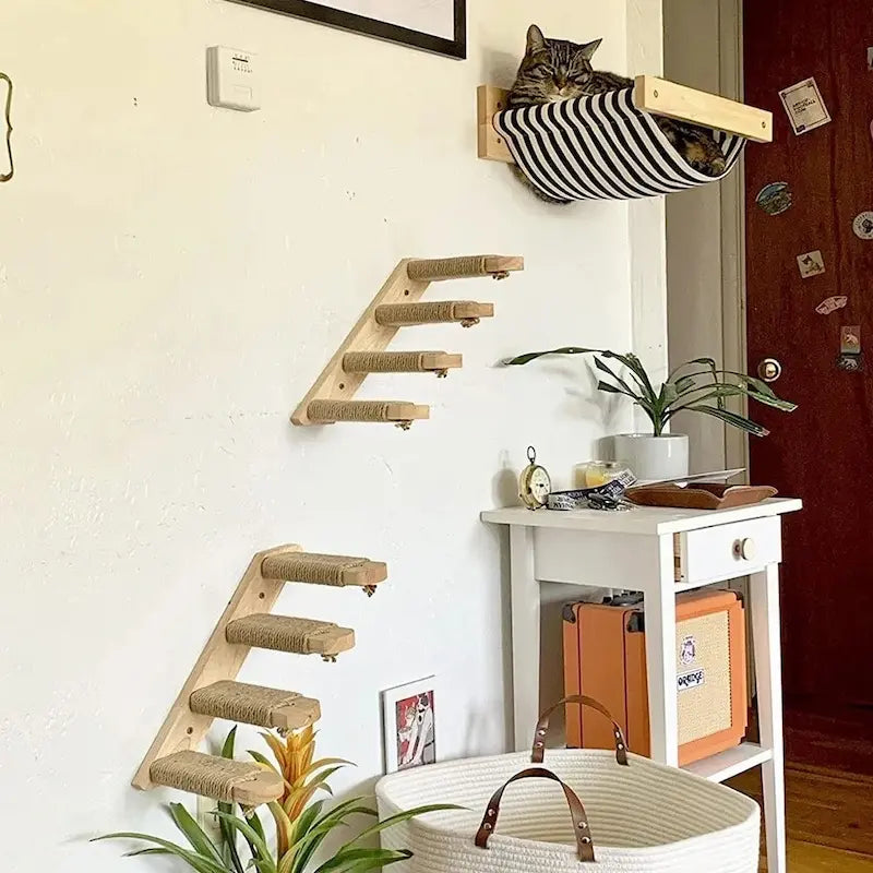 design d'arbre à chat mural