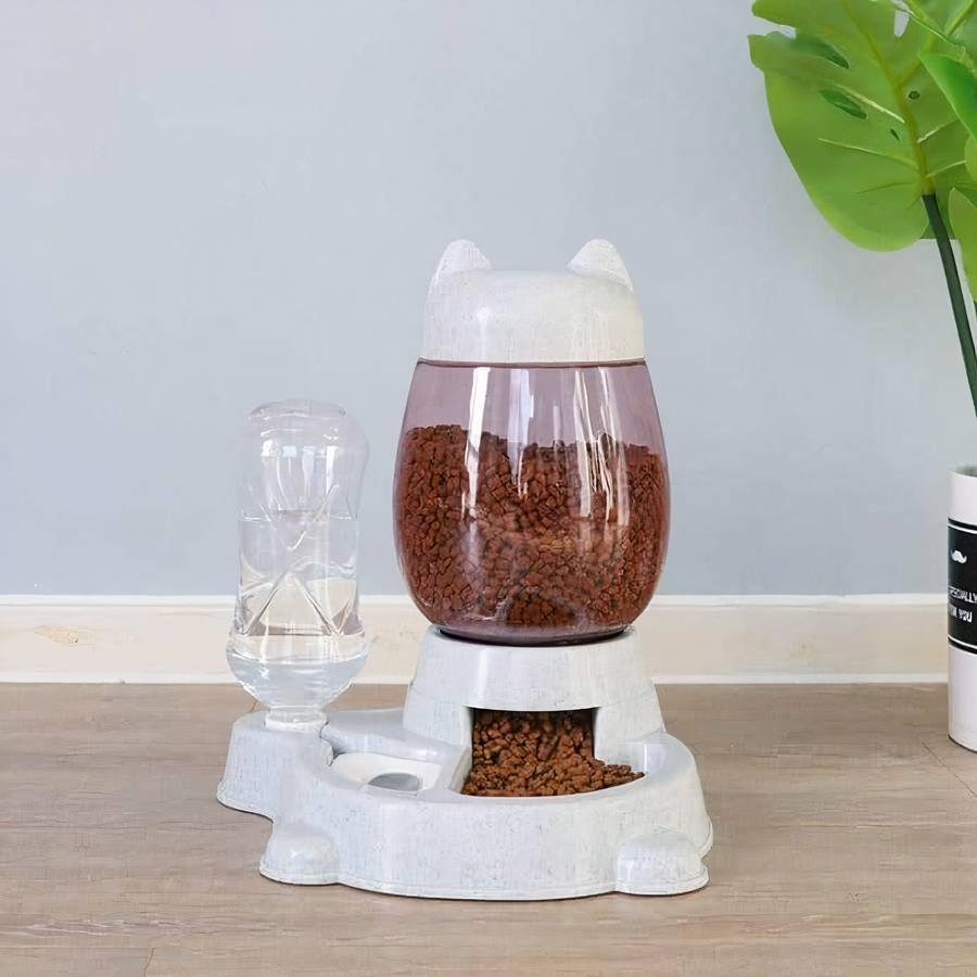 bouteille d'eau pour distributeur de croquettes